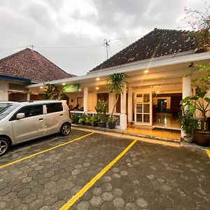 Parikesit Guest House